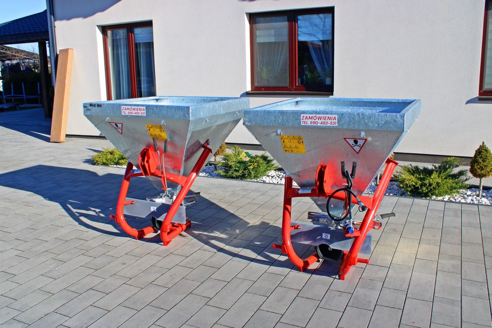 Posypywarka soli piasku Piaskarka Rozsiewacz komunalny Lejek do nawozu