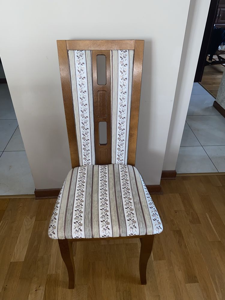 Komplet mebli ze stołem