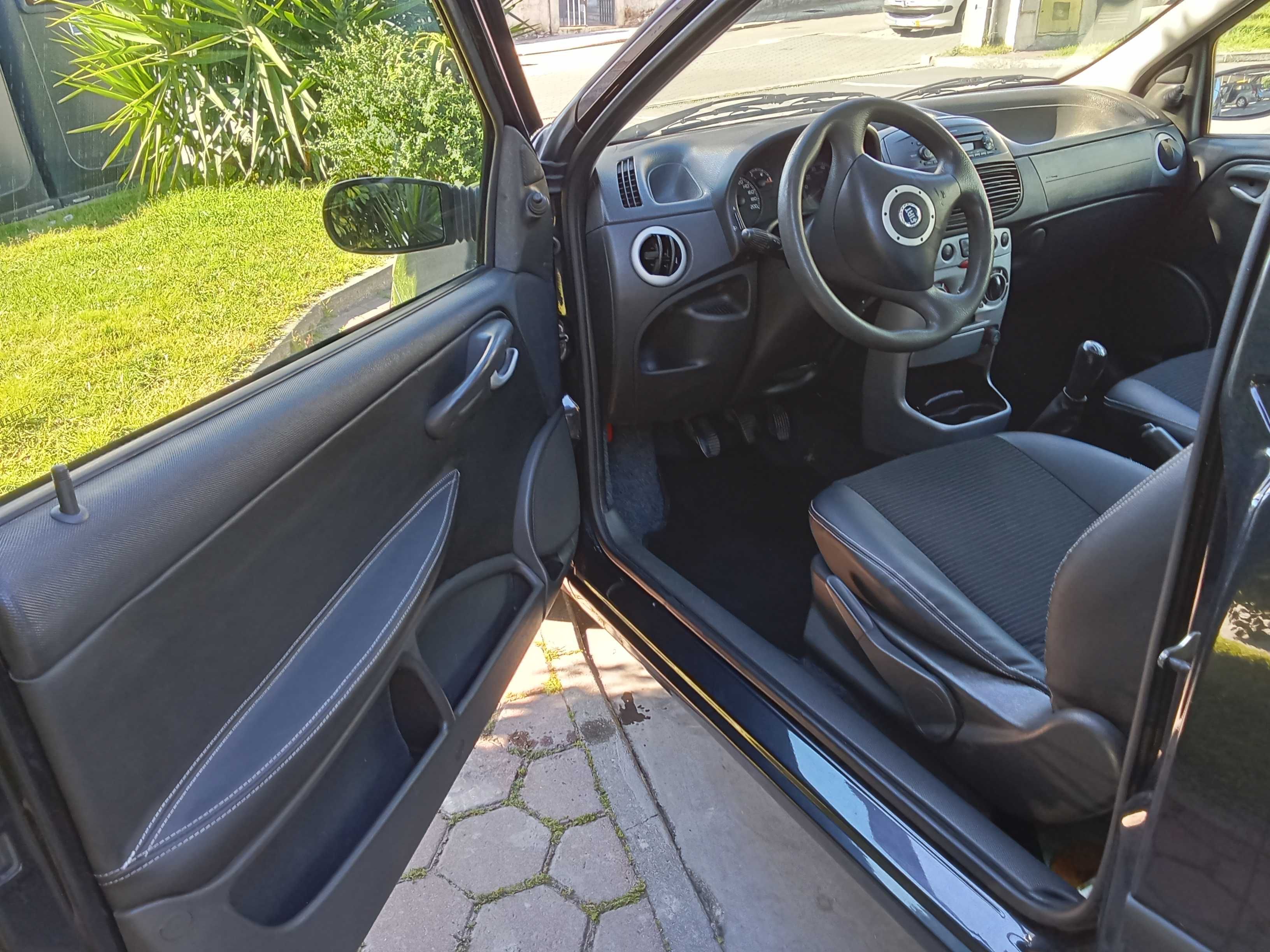 Fiat Punto 1.3 MultiJet versão Sport.