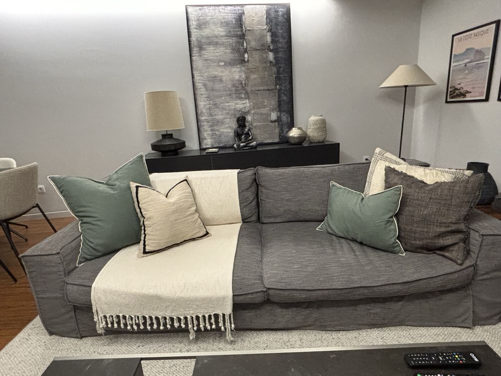 Excelente Sofá Área Store modelo Westerly