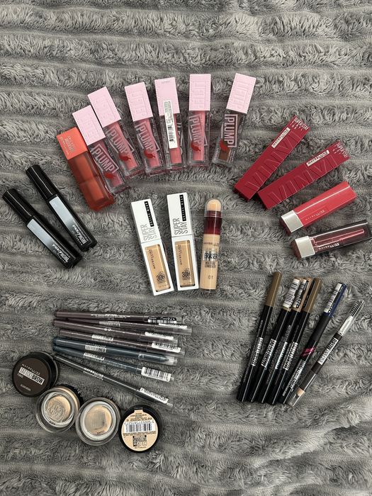 Нова косметика Maybelline помада консилер олівець