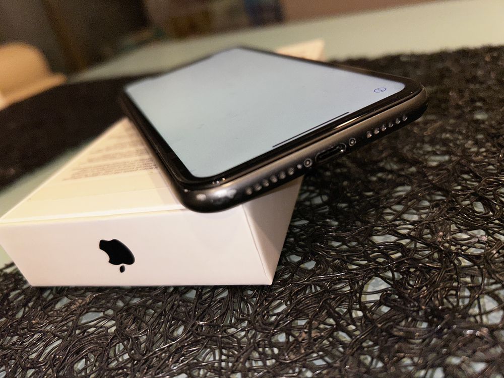 iPhone 11 64gb używany