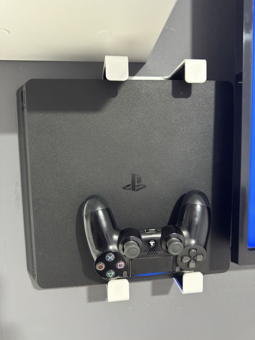 Vendo ou troco ps4 slim 1TB!