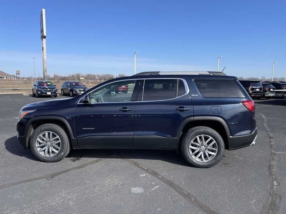 2017 GMC Acadia SLE