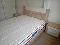 Cama de casal semi nova com estrado e colchão