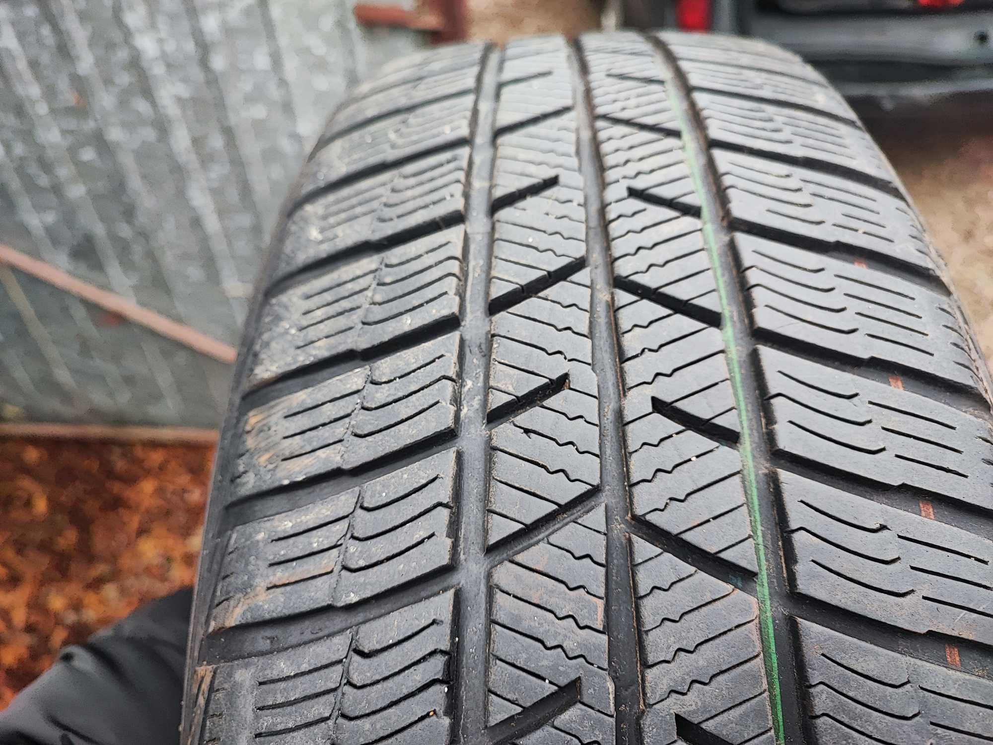 koła felgi z oponami 5x114,3 hyundai mazda toyota  205/60R16 zima