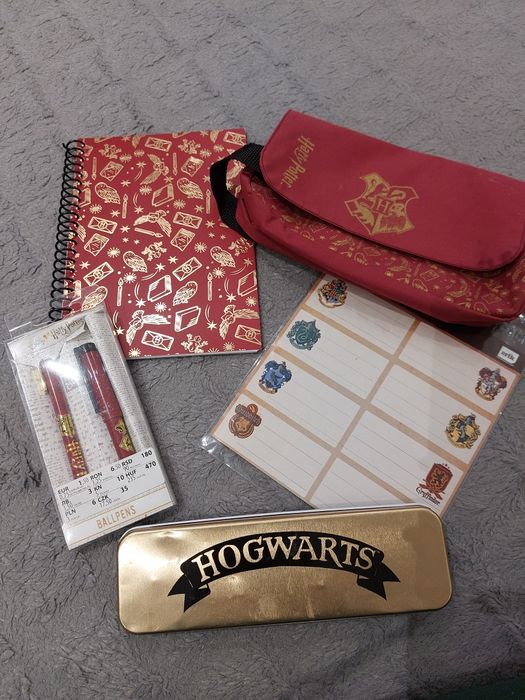 Zestaw piśmienniczy i piórnik Harry Potter