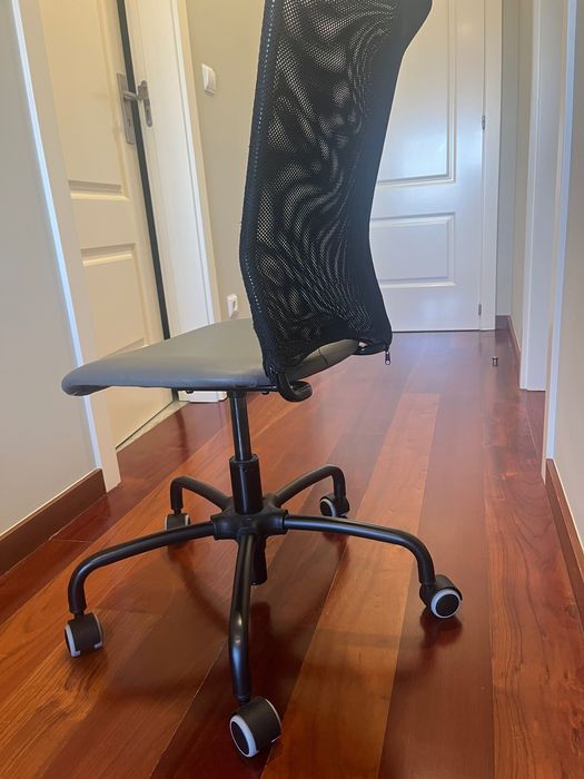 Cadeira giratória IKEA (modelo descontinuado)