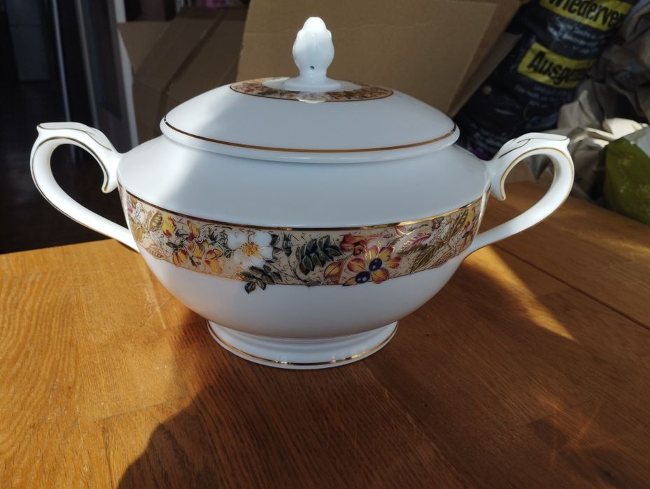 Waza do zupy Villa Italia jak nowa wejdzie 3,5 - 4 litra