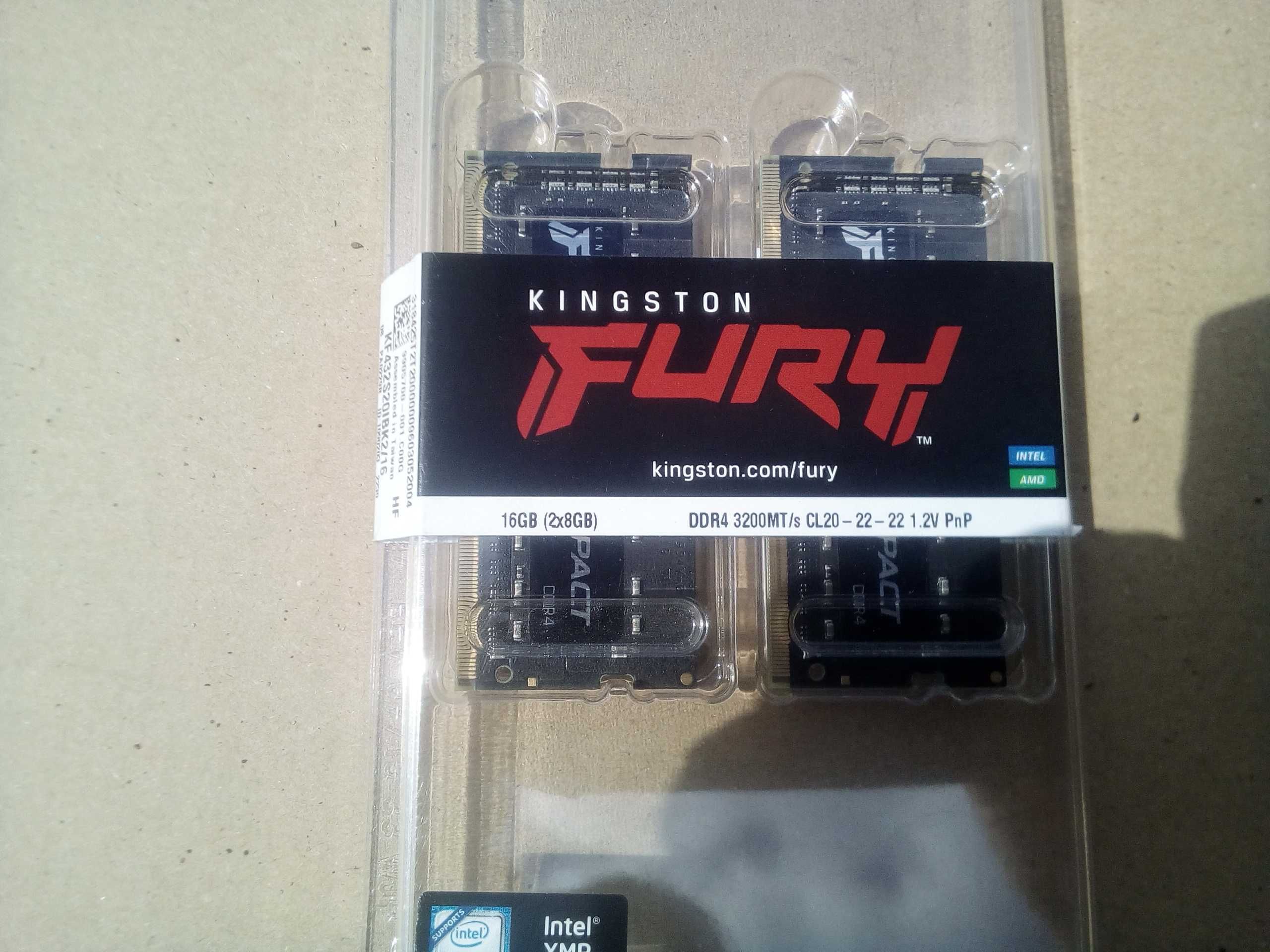 pamięć DDR4 2x8GB
