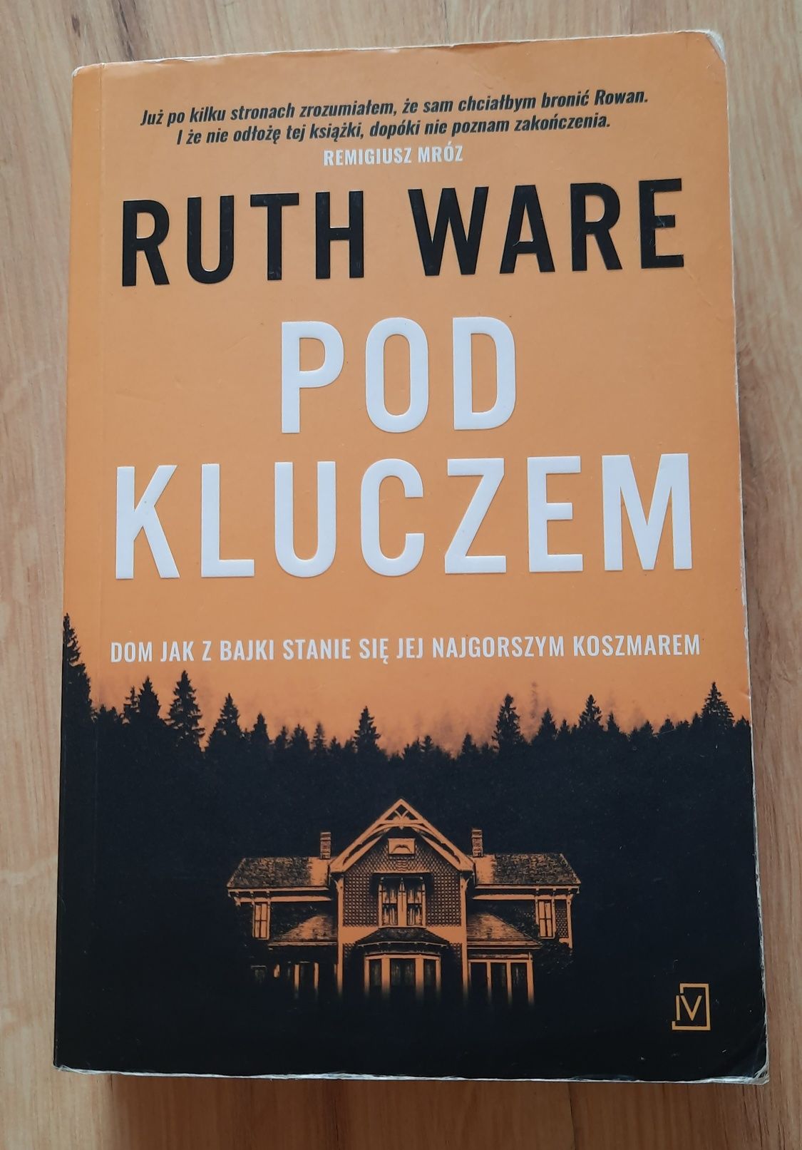 Ruth Ware Pod kluczem