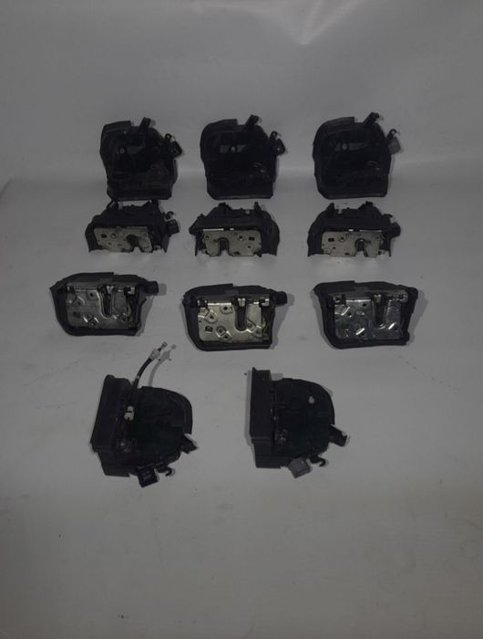 Замок дверей BMW X5 E53 Замок дверний бмв х5 запчастини шрот