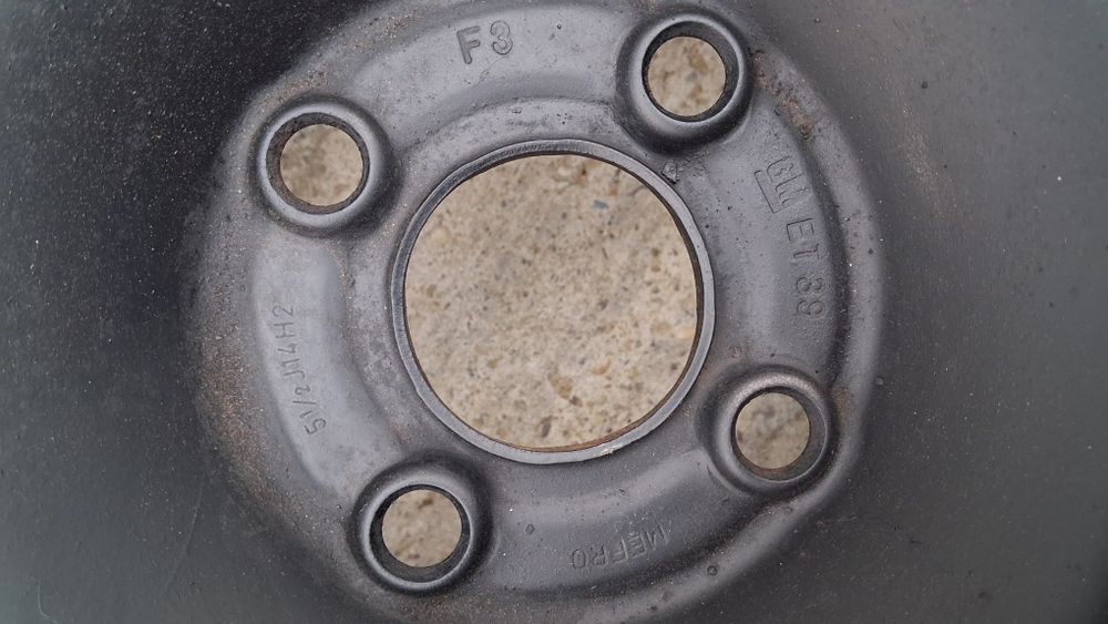 Koła 4x100 felgi stalowe Opel  opony zimowe 175/70 r14 kpl