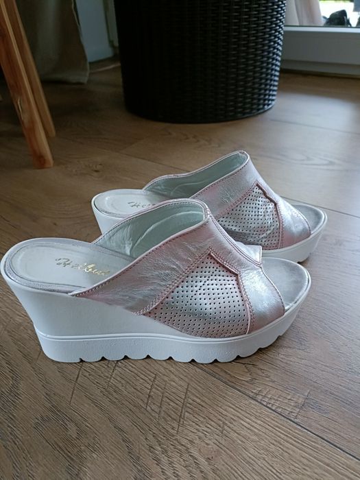 Klapki koturn rozm 38