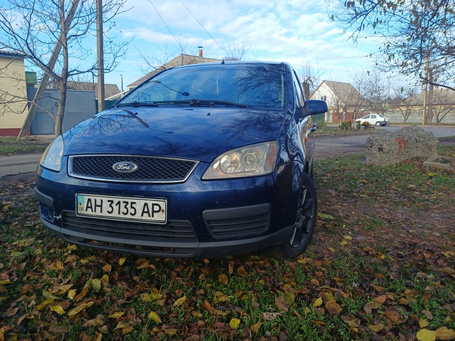 Продам Форд фокус с мах 2005 року в гарному стані.