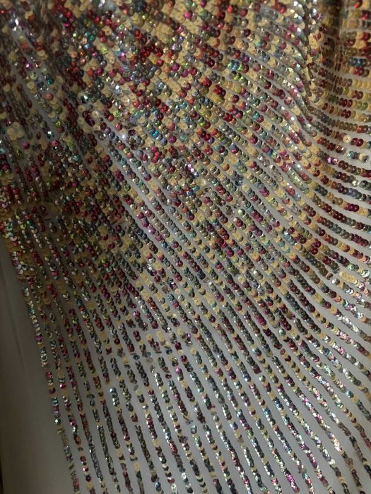 suknia  balowa lub ślubna  z trenem w pastelowe  cekiny model syrena