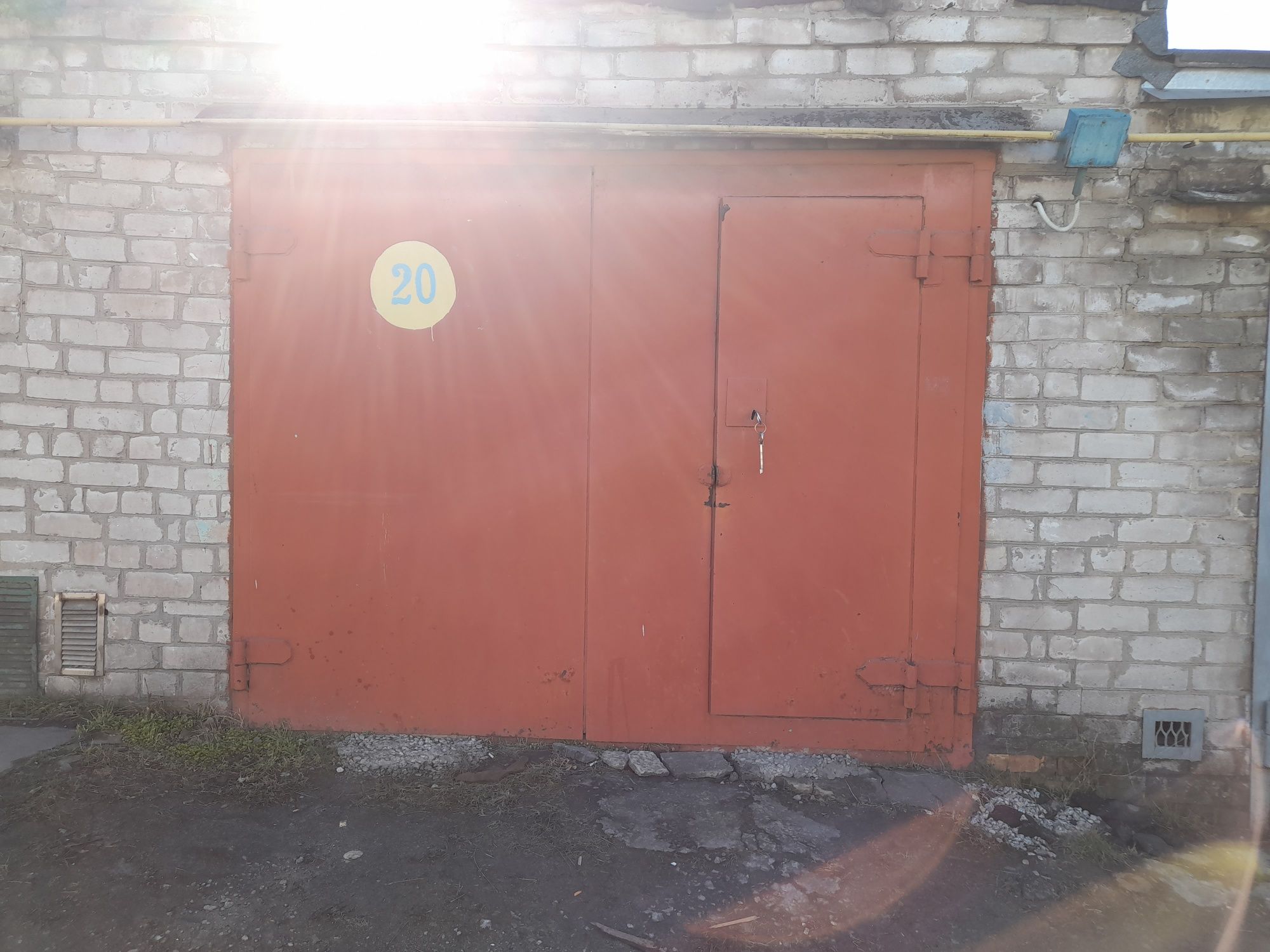 Продам кирпичный гараж в кооперативе Таврия Вознесеновский р-н 2700$