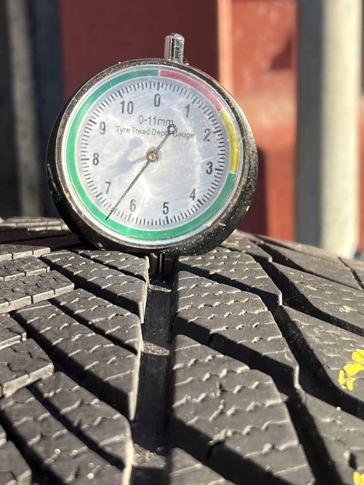 Opona Bridgestone 225/55/18 pojedynka