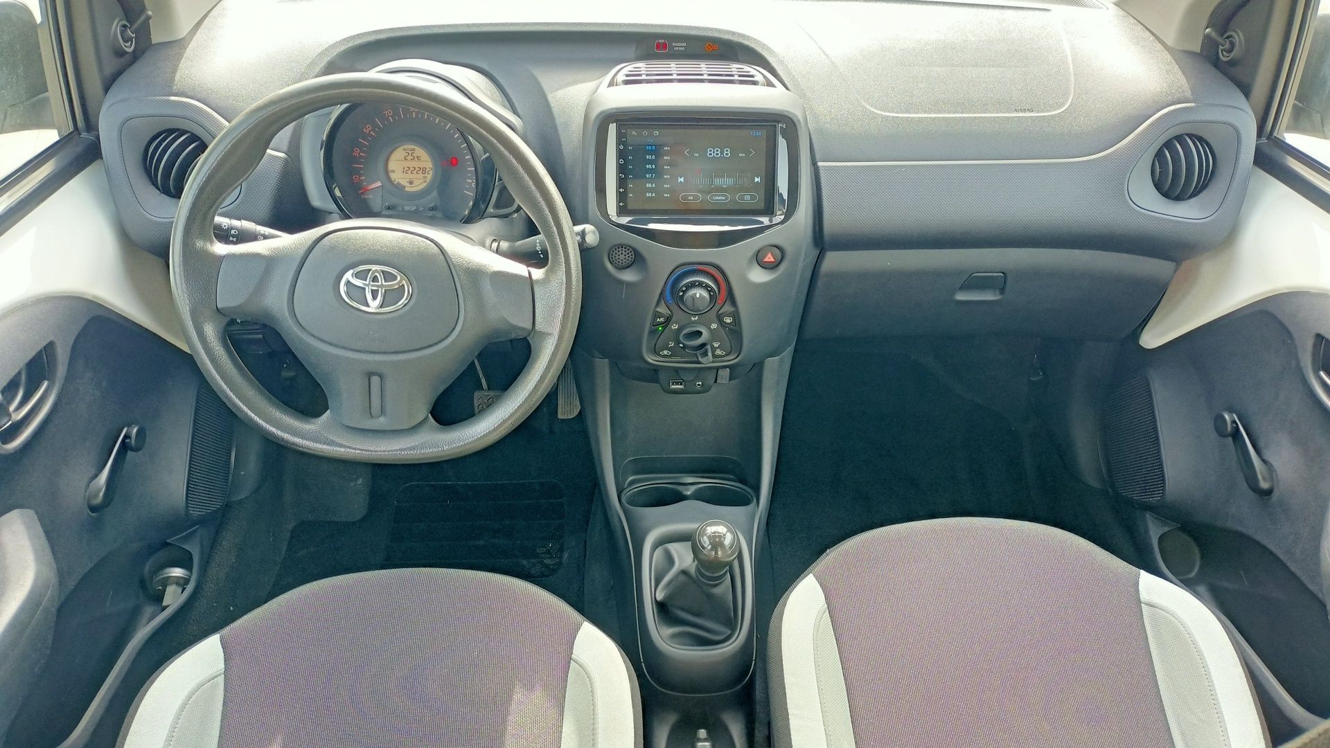 Toyota Aygo LPG android LED klima alufelgi