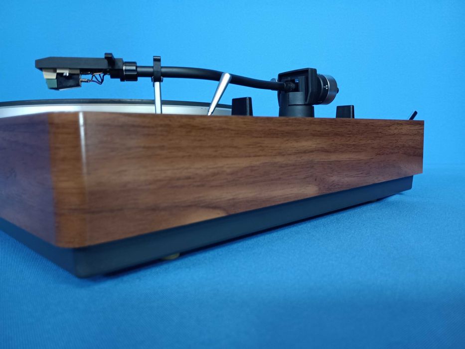 gira-discos LENCO L80