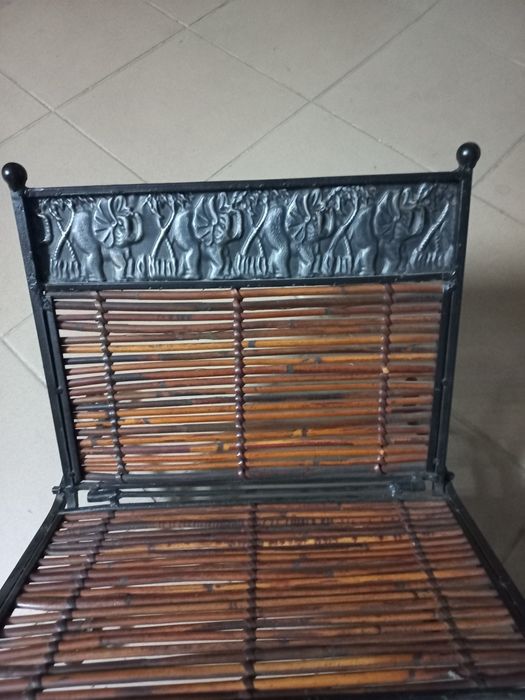 Gazetnik metalowo bambusowy