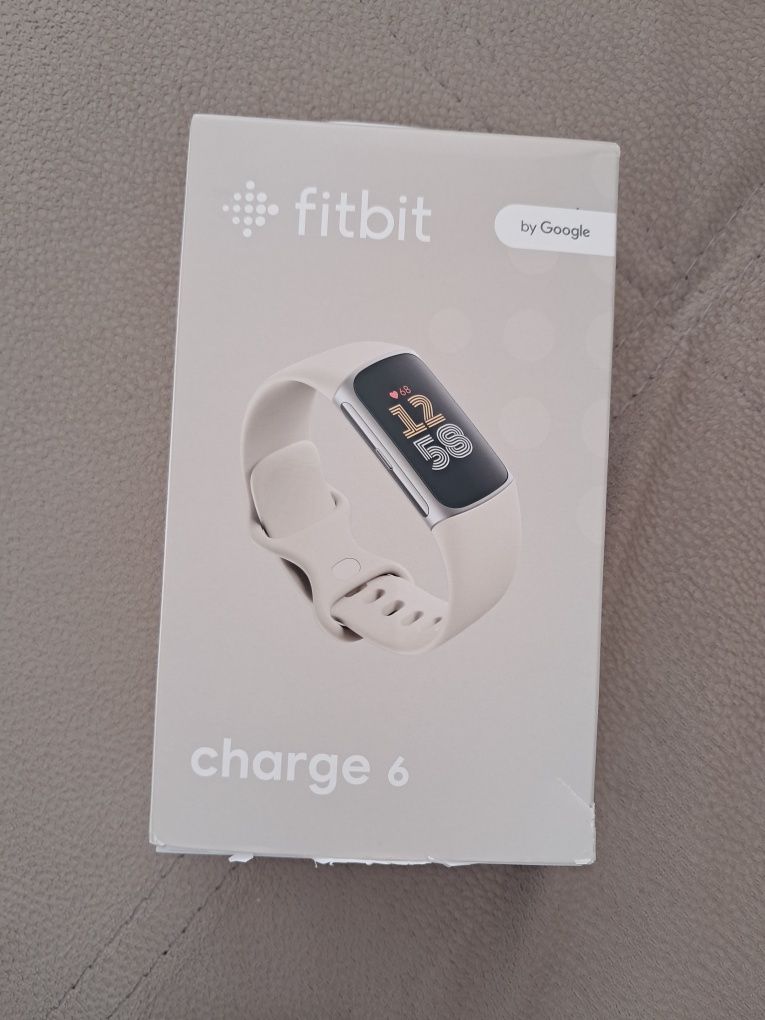 Fitbit Charge 6 Bege