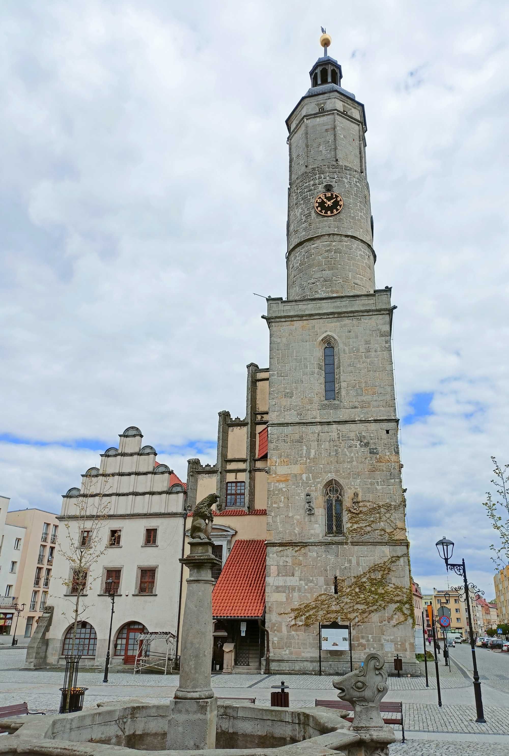 Noclegi, Słoneczne Mieszkanie we Lwóweku Śląskim