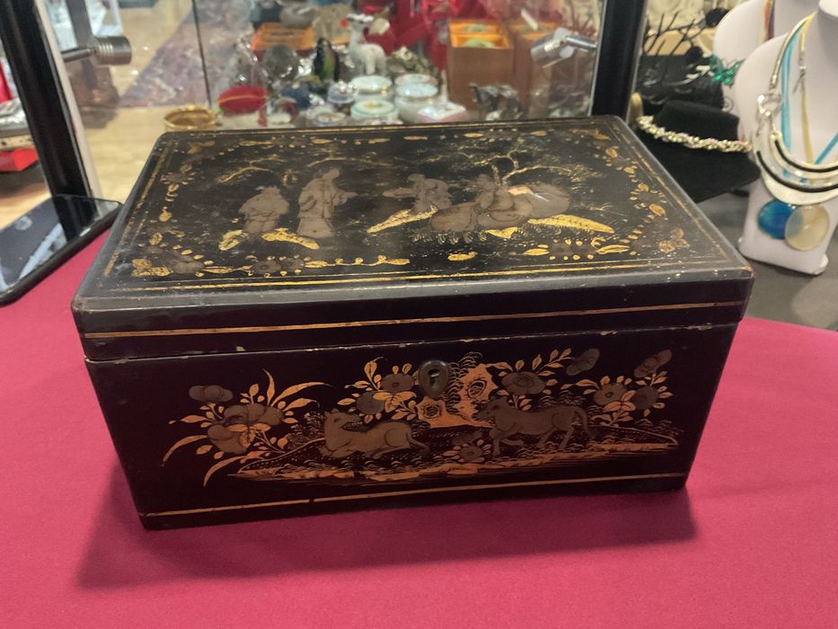 Caixa oriental laca 26x17x13 cm