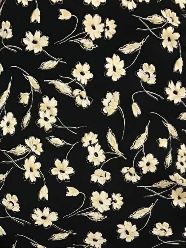 Saia com estampado floral (Cacharel)
