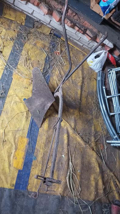 Плуг кінний, торг