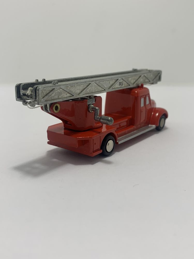 Magirus Schuco Piccolo 745 escala 1:90