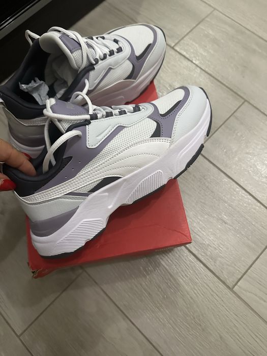 Нові кросівки Puma