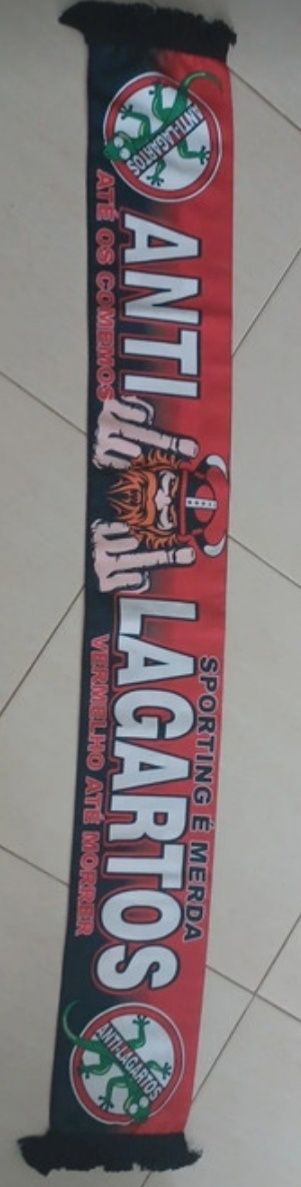 Cachecol anti tripeiros anti Lagartos.