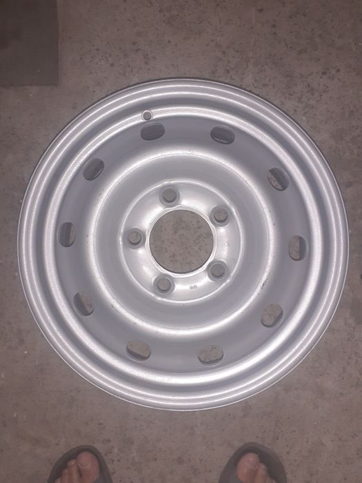 Продам нові шини з дісками Мастер 2.