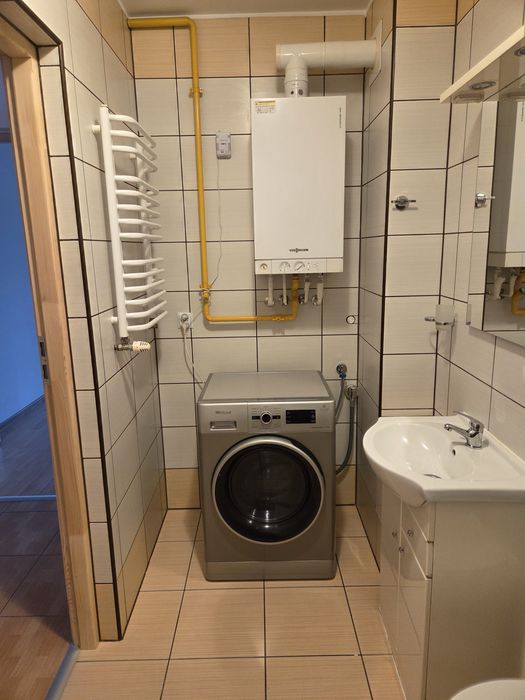 Wynajmę mieszkanie dwupokojowe os. Bór 1a.