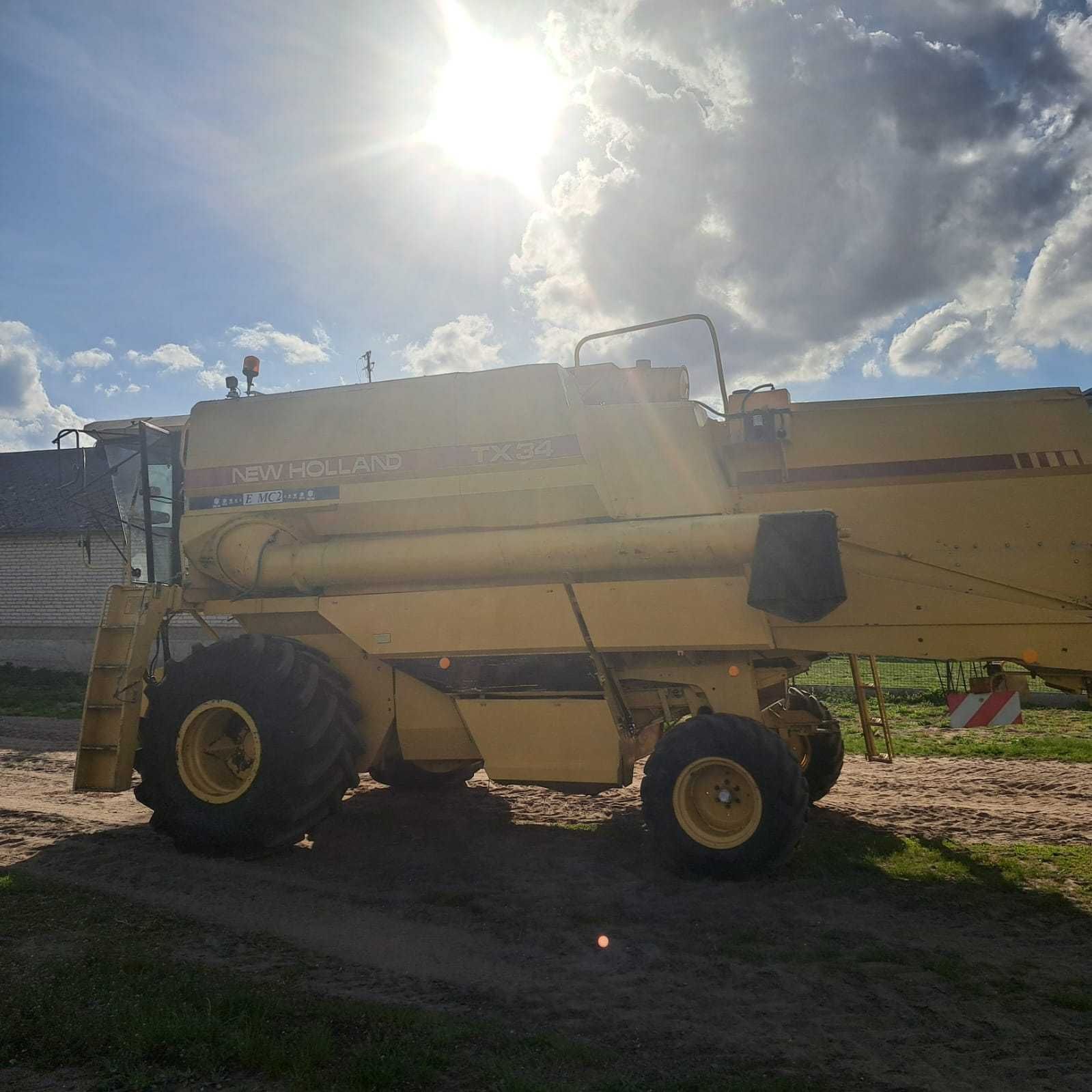 New Holland TX 34 claas