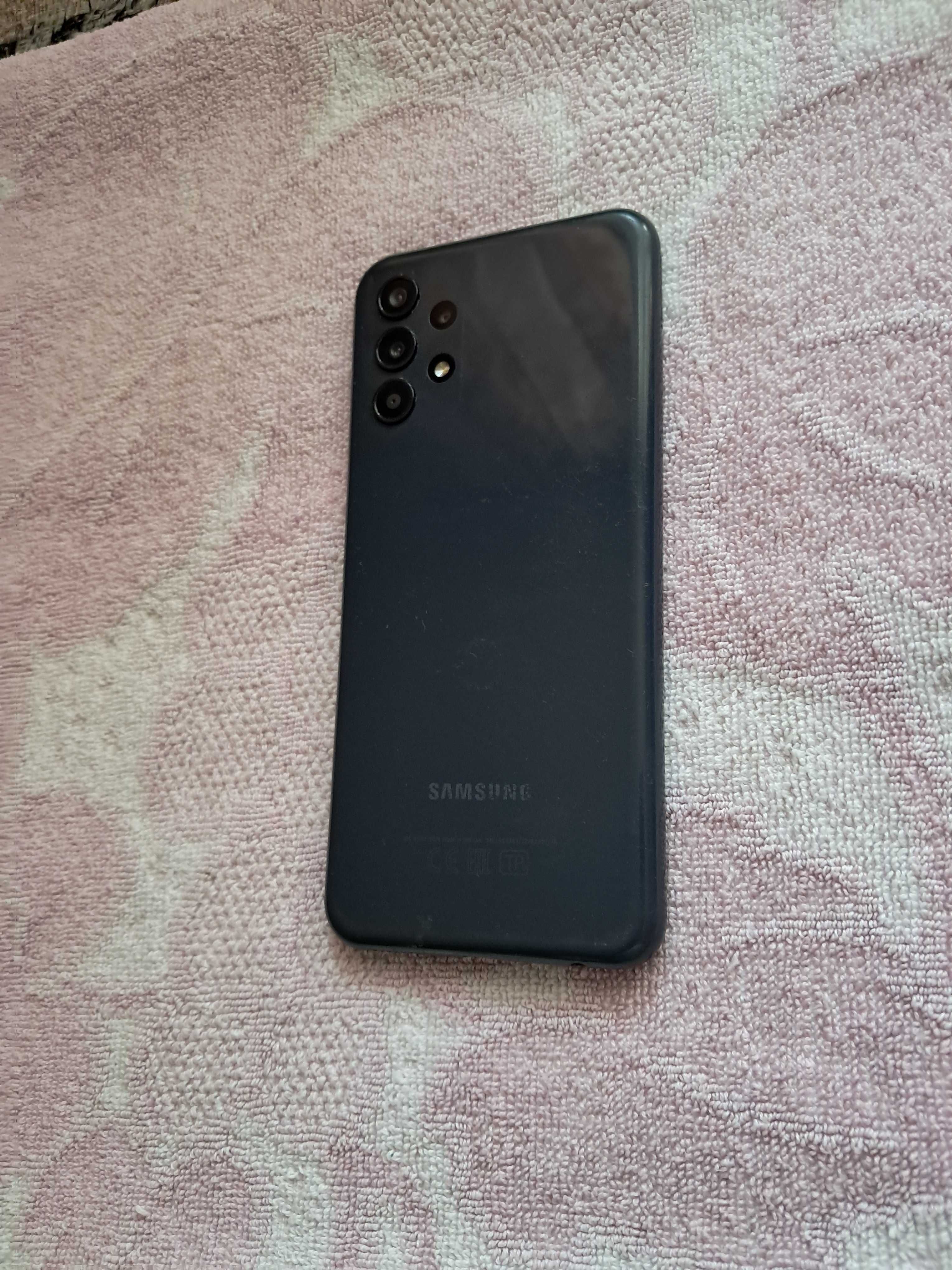 Samsung А13. 4/64 .2сим трохи битий.