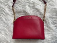 Michael Kors czerwona listonoszka