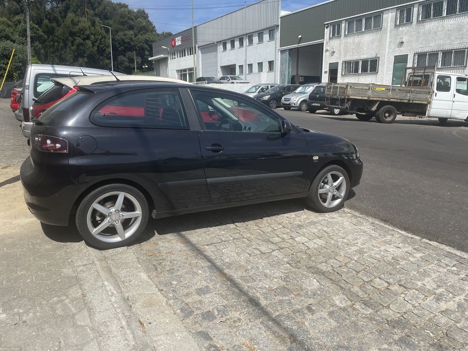 Seat ibiza 1.9tdi 100cv com 122mil km (aceito retoma carro 5 lugares)