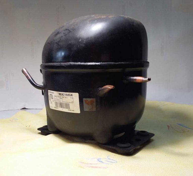 Embraco NEK2168GK Компрессор от холодильника.