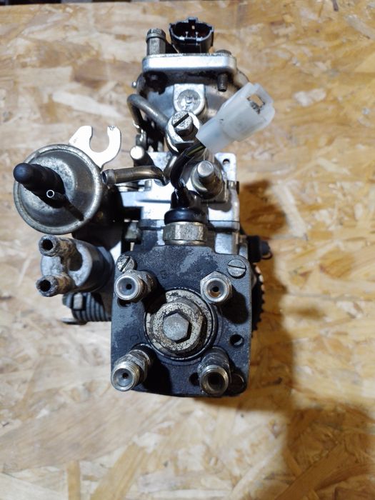 Топливний насос Опель Монтерей 3.1 дизель