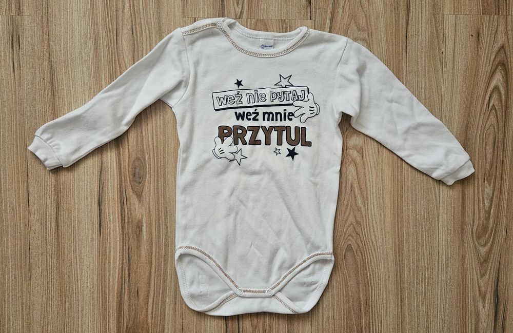 Body z napisem Weź nie pytaj, weź mnie przytul r.98