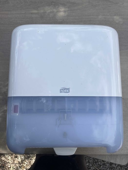 Dispensador de Papel Profissional - Tork