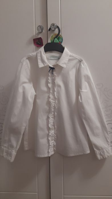 Biała koszula dziewczęca na długi rękaw rozm. 122