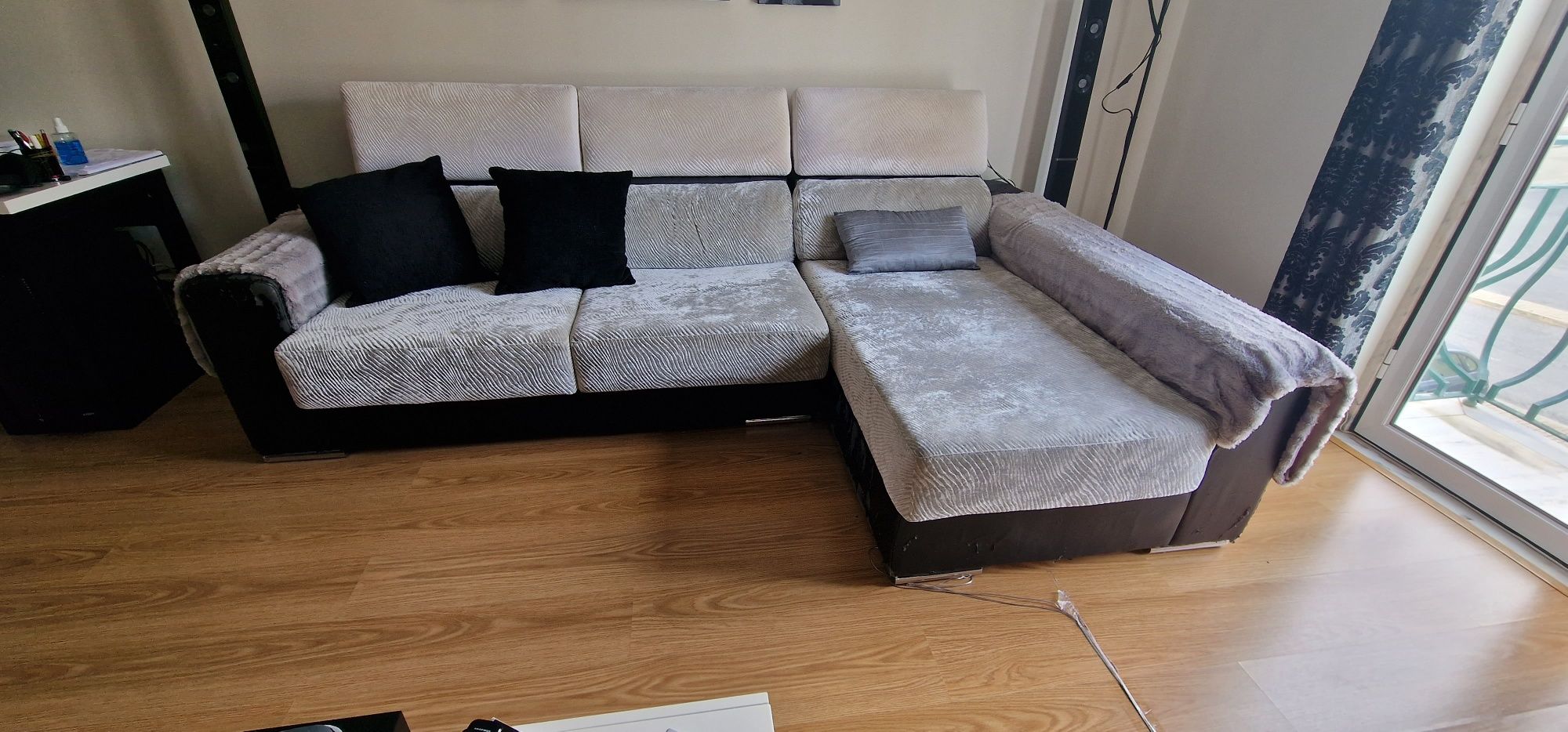 Sofa chaise long