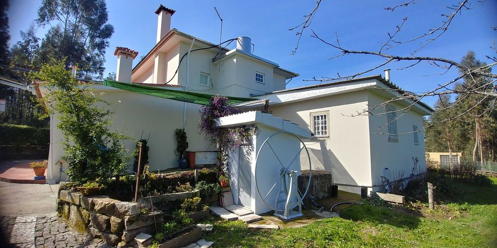 Moradia T4 Isolada com 11.000 m² de Terreno em Mansores, Arouca