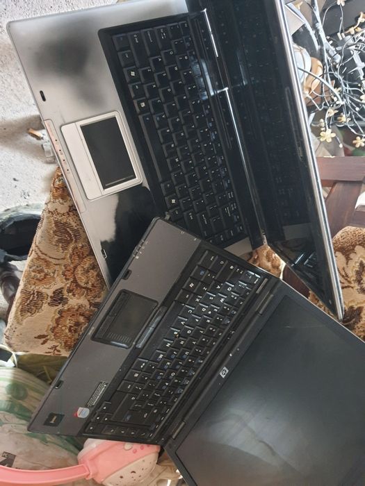 Sprzedam dwa laptopy Asus x50SR i HP na części.