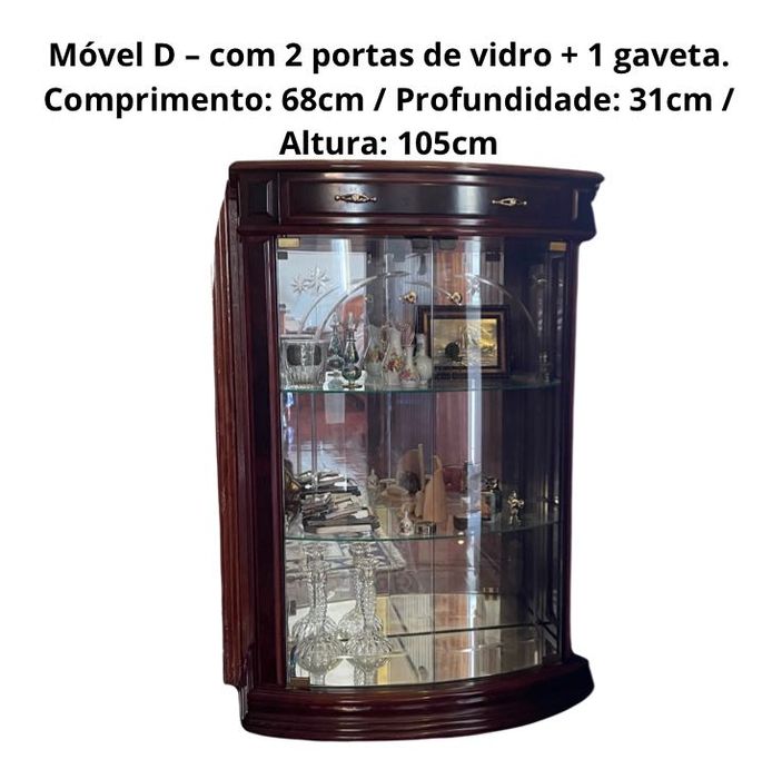 Conjunto de 4 móveis / expositores em madeira cerejeira