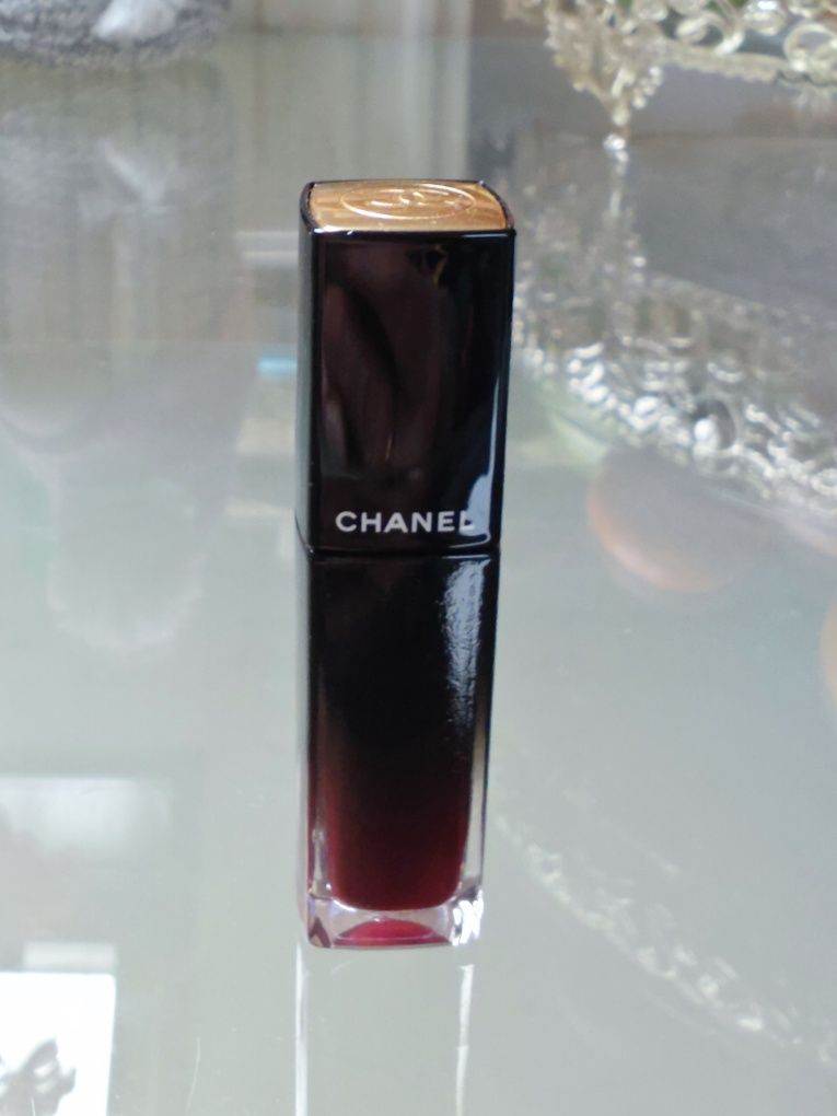 Błyszcząca pomadka Chanel, super jakość