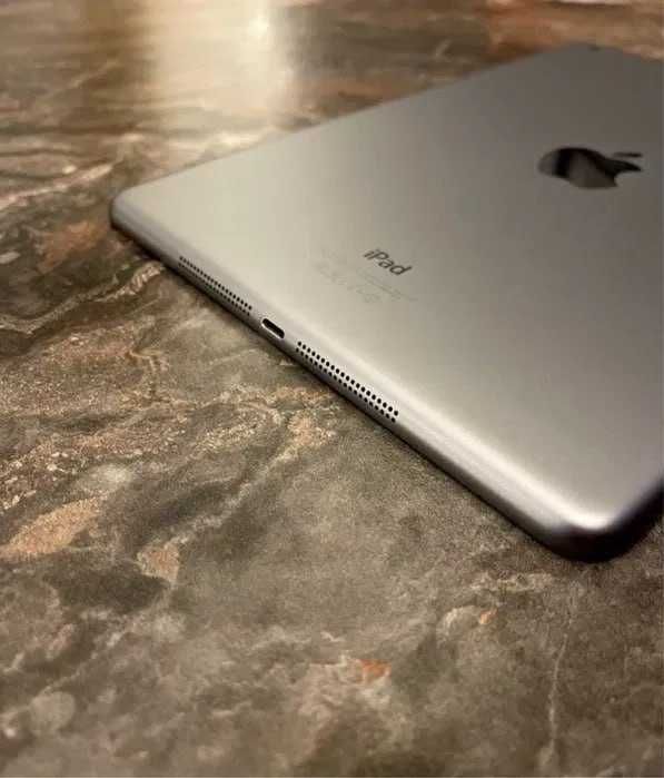 Оригінал Apple iPad 5